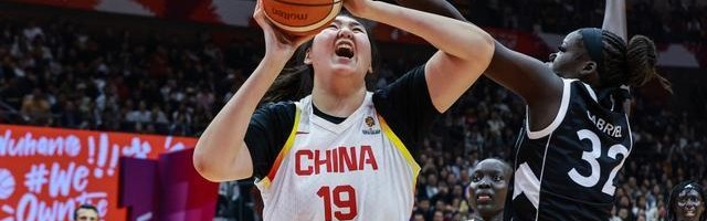 开云体育中国-女篮“核武”小试牛刀！张子宇7中5砍11分5板 下半场获提前轮休